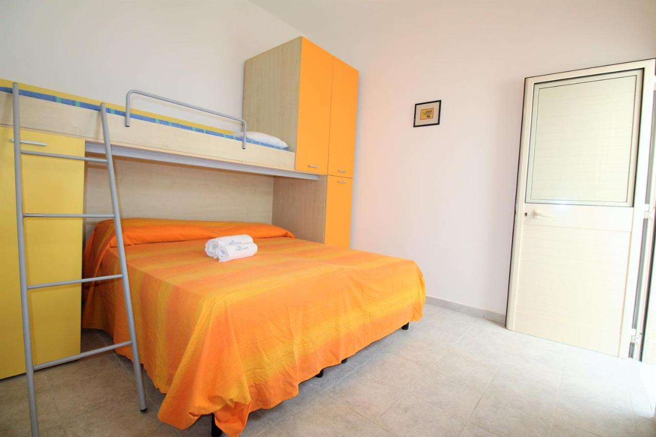 Appartement Trilocale Arancione Climatizzato Con Terrazza Panoramica à Torre San Giovanni Extérieur photo